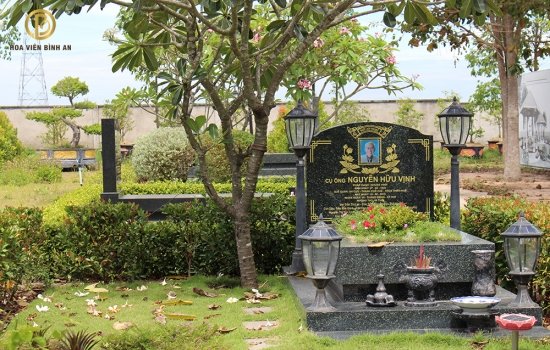 Hướng dẫn chi tiết cách ghi bia mộ theo phong tục Việt Nam