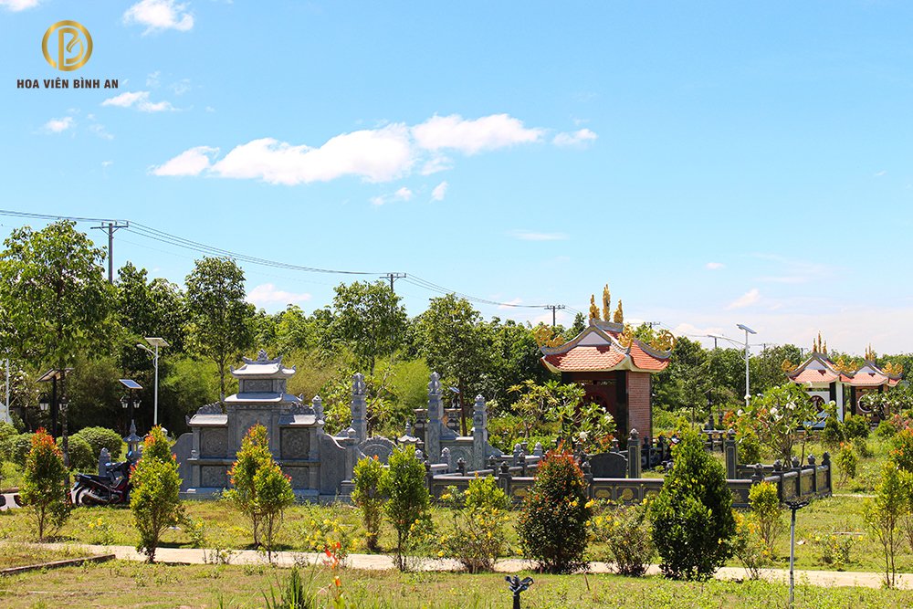 Dịch vụ chăm sóc mộ phần tại Hoa viên Bình An được nhiều khách hàng lựa chọn