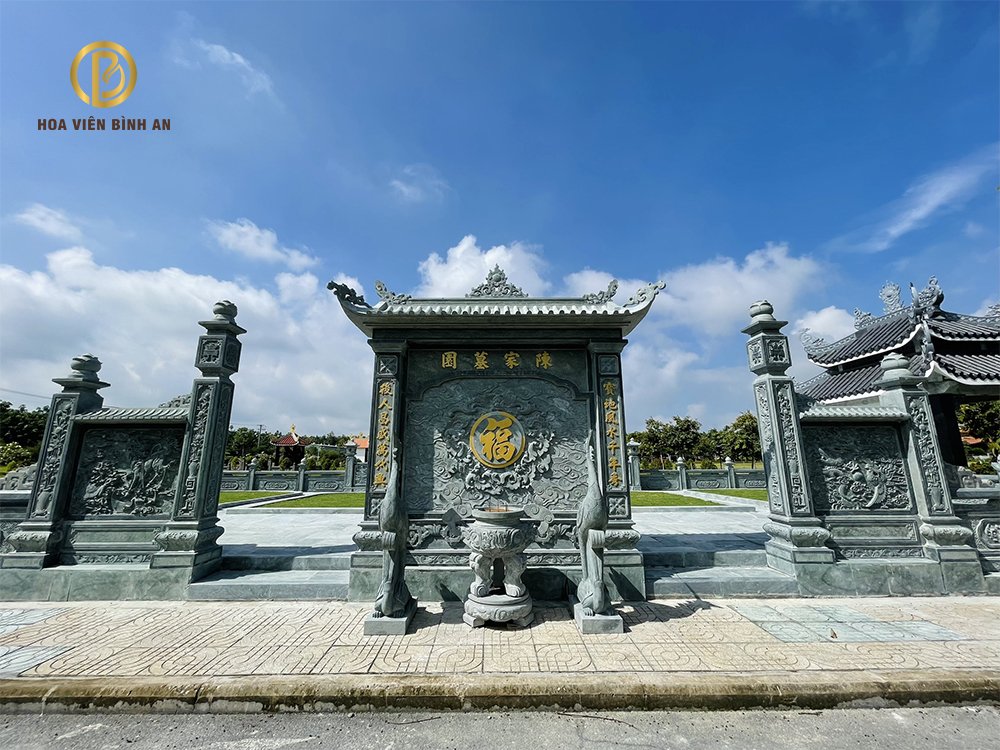 Phong thủy trên thế đất cũng là lưu ý quan trọng không nên bỏ qua